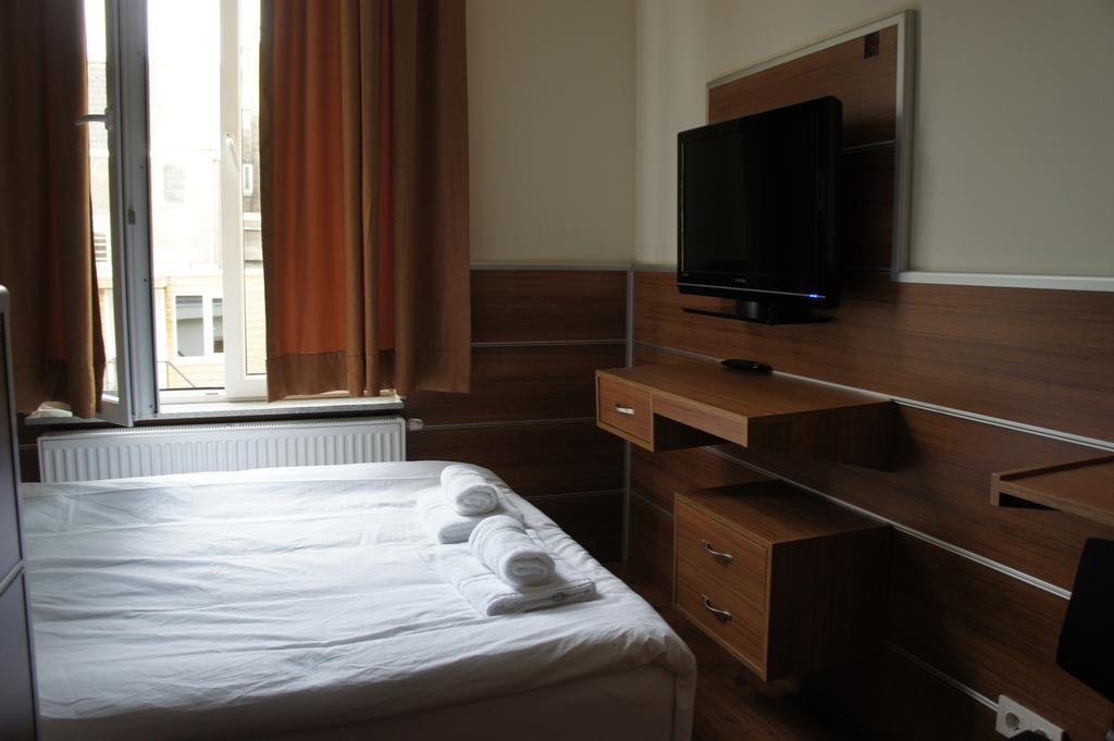 Hotel Erasmus Rotterdam Oda fotoğraf